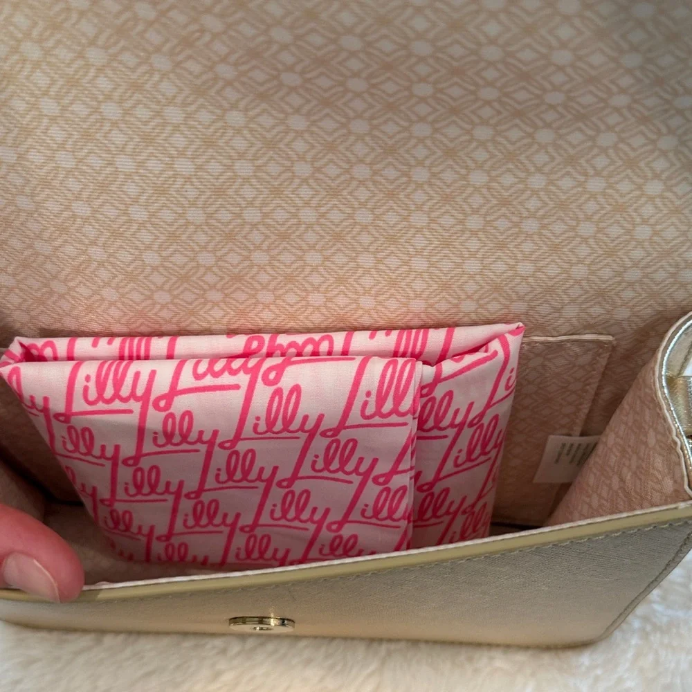 Lilly Pulitzer Gold Crossbody Bag with Floral Accent - Picture 2 of 6